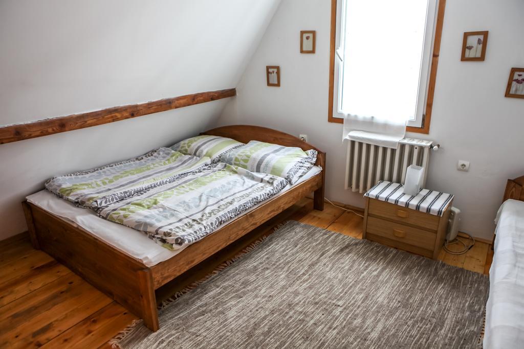 Myrtus Pince Es Vendeghaz Hotel Tarcal Kamer foto